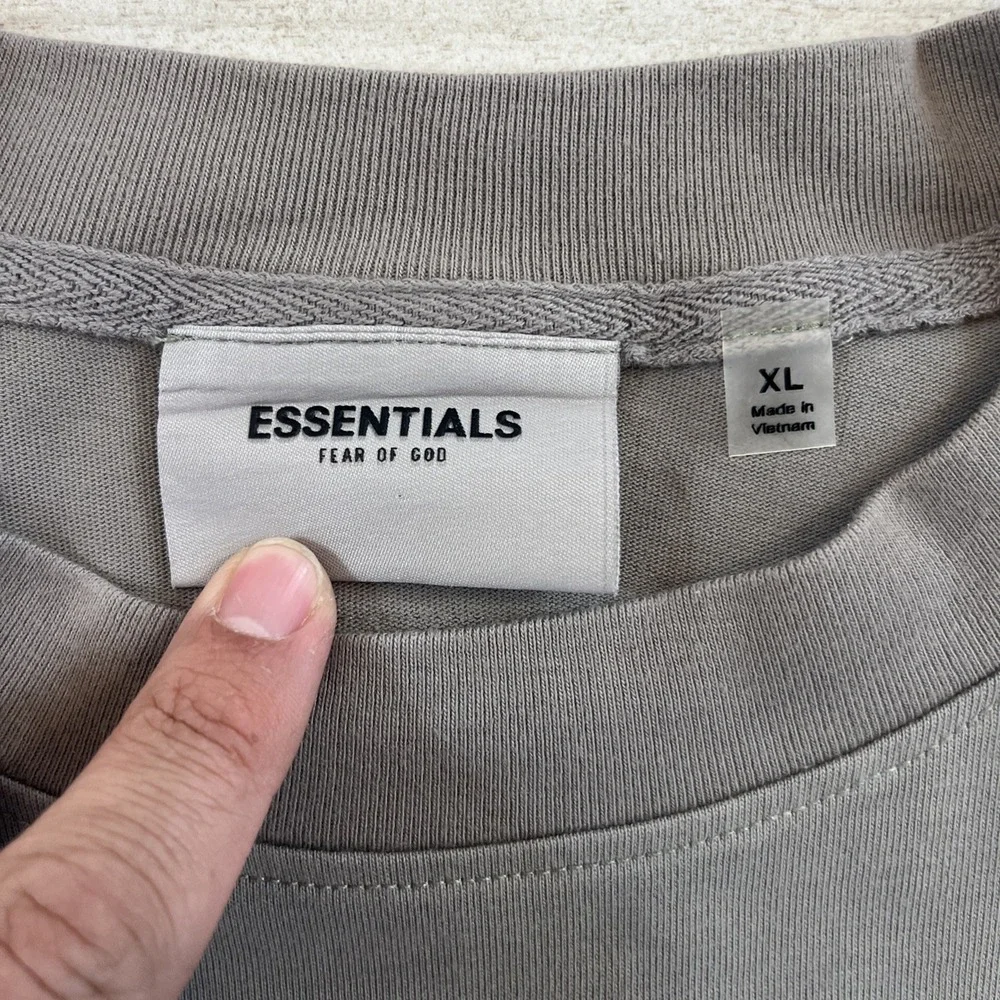 AUTH FOG Fear Of God Essentials Grey Long Sleeve T-Shirt Men XL X Large - Picture 3 of 5